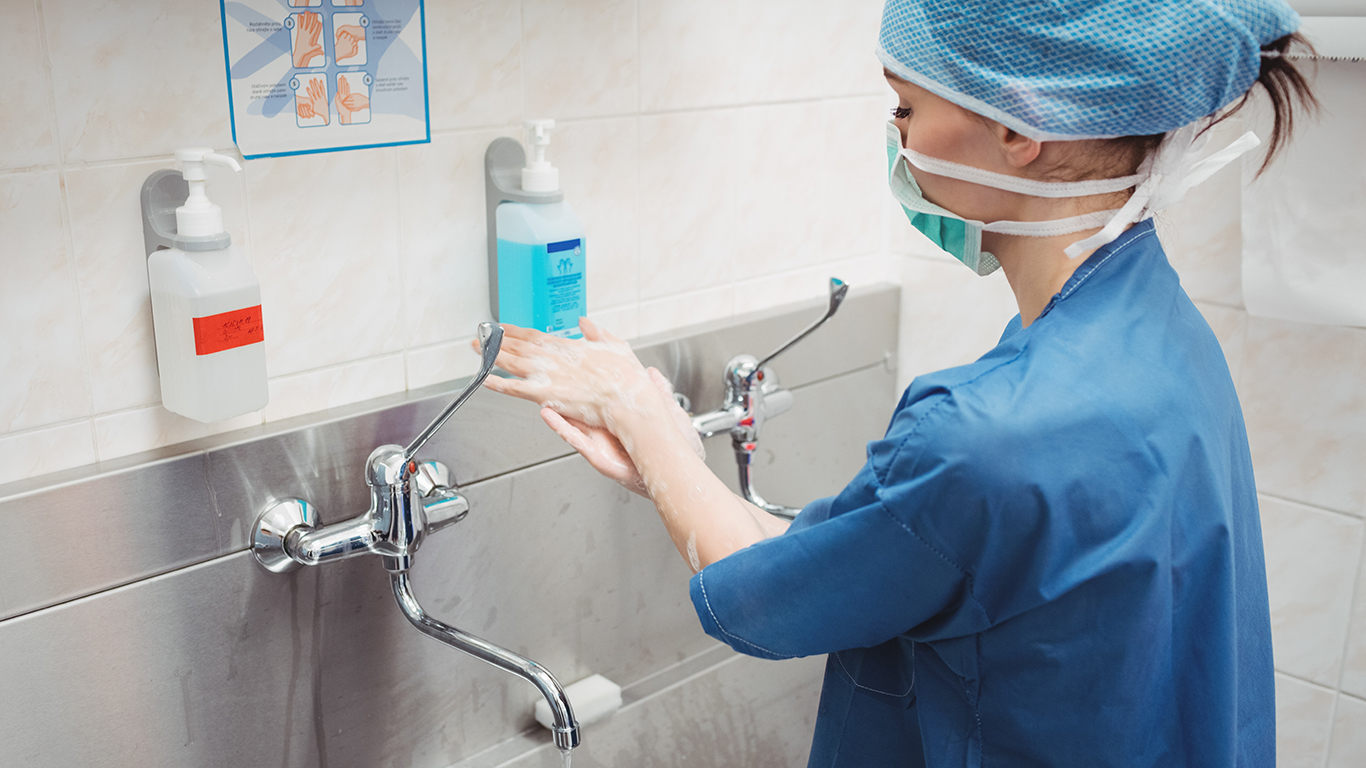 0Cover-Desinfektion und Handhygiene-Bäumer